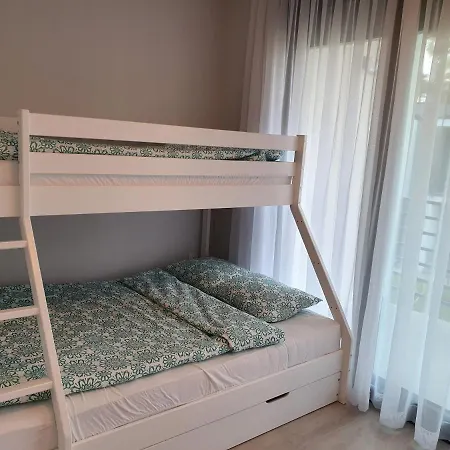 Aprum 10c Nyaraló *